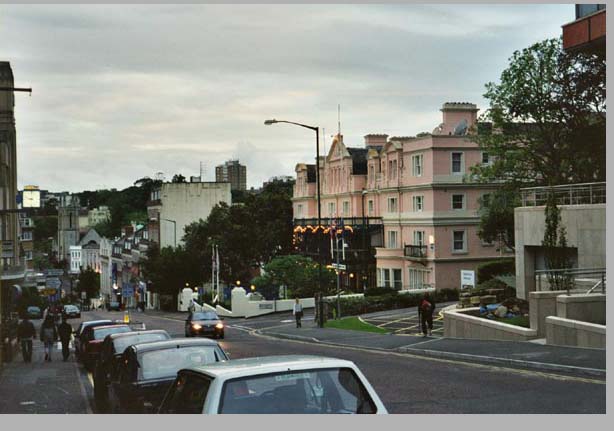 england014.jpg - 46954 Bytes