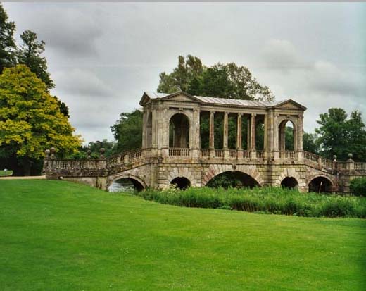 england057.jpg - 40091 Bytes