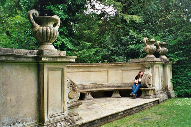 england065.jpg - 77376 Bytes