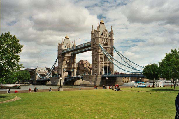 england085.jpg - 53287 Bytes