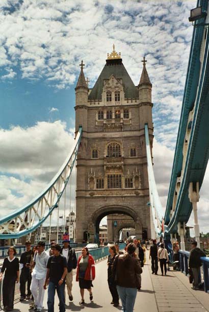 england090.jpg - 55968 Bytes