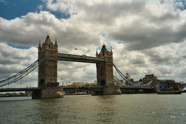 england092.jpg - 43306 Bytes