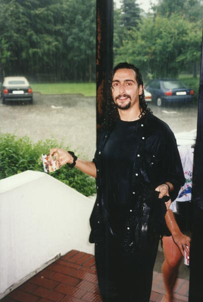 UWP_WiM15.jpg - 34844 Bytes