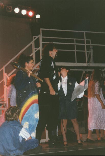 UWP_WiM38.jpg - 30609 Bytes