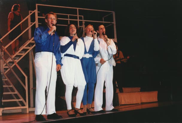 UWP_WiM46.jpg - 34620 Bytes